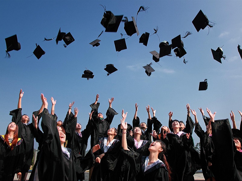 accomplishment-ceremony-education-graduation-267885